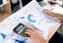 What is the difference between cash basis accounting and accrual based accounting?